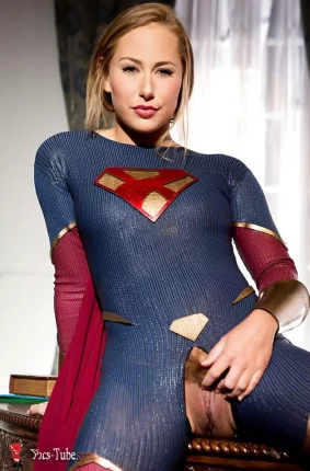 Голая Супергерл подружка супермена
